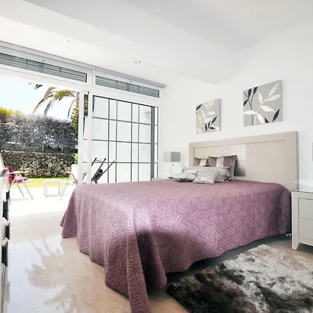 Townhouse On The 1st Line By Altamarhomes *