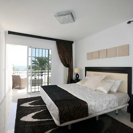 Townhouse On The 1st Line By Altamarhomes *