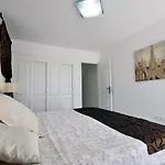 Lägenhet Townhouse On The 1st Line By Altamarhomes