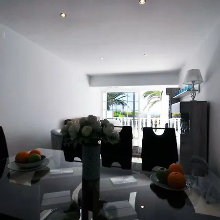 Townhouse On The 1st Line By Altamarhomes 阿德耶