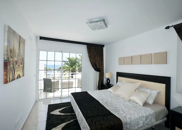 Townhouse On The 1st Line By Altamarhomes Apartament