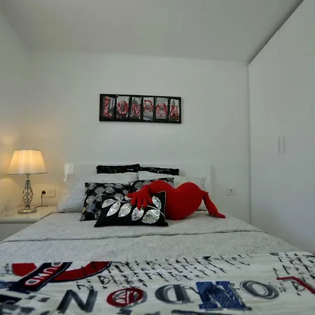 Townhouse On The 1st Line By Altamarhomes *