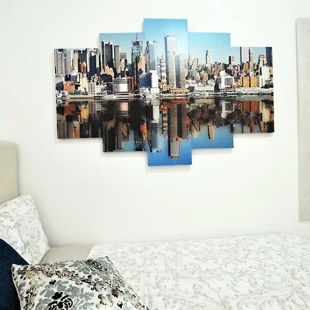 Townhouse On The 1st Line By Altamarhomes דירה