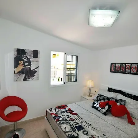 Townhouse On The 1st Line By Altamarhomes אדחה